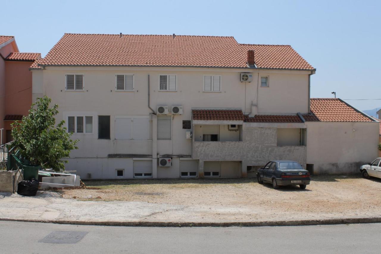 Apartments With A Parking Space Makarska - 6696 Exterior photo