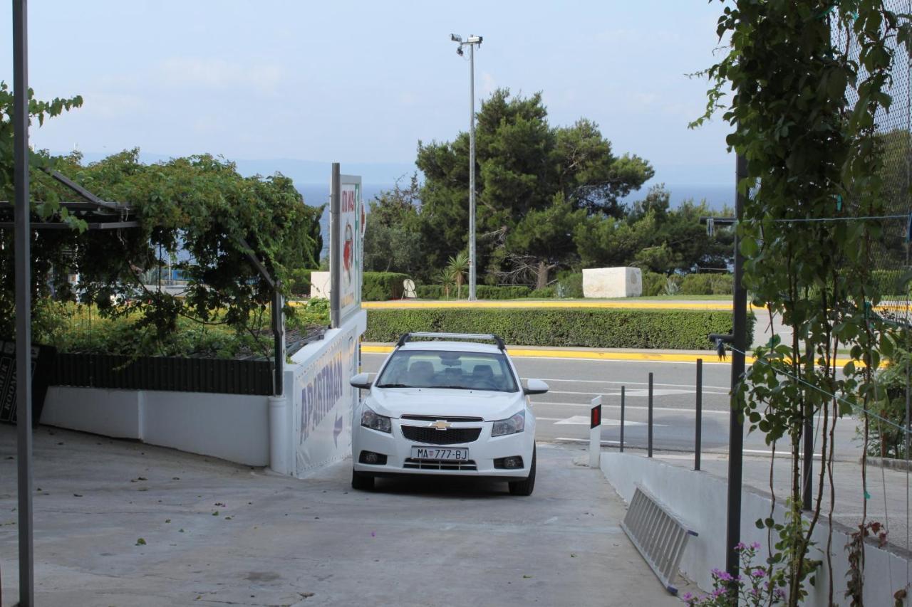 Apartments With A Parking Space Makarska - 6696 Exterior photo