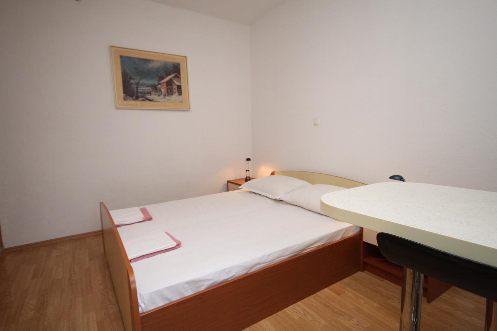 Apartments With A Parking Space Makarska - 6696 Room photo