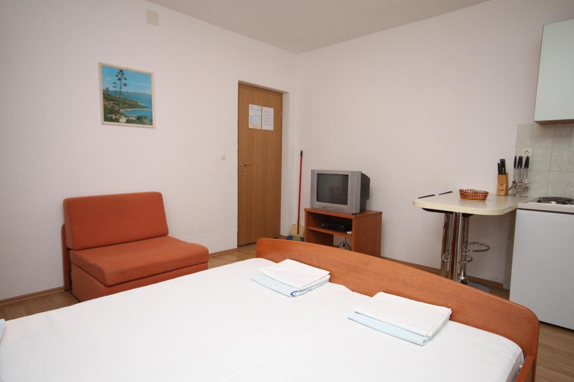 Apartments With A Parking Space Makarska - 6696 Room photo