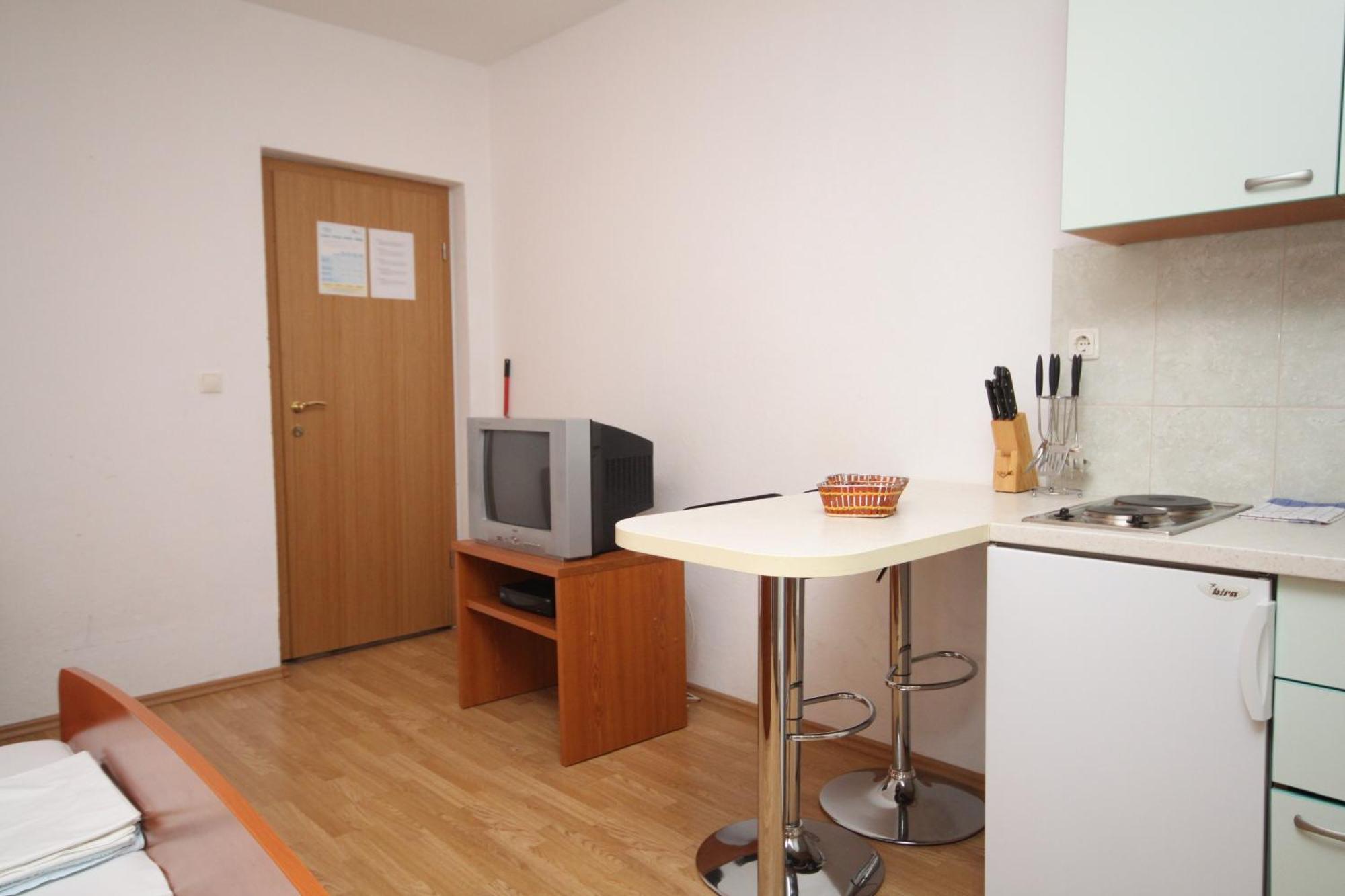 Apartments With A Parking Space Makarska - 6696 Room photo